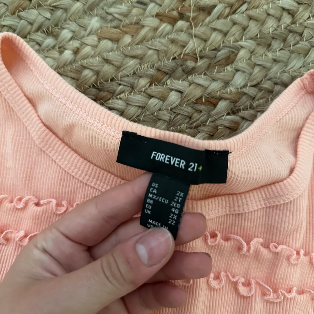 CORAL CROP TOP - Picture 3 of 6